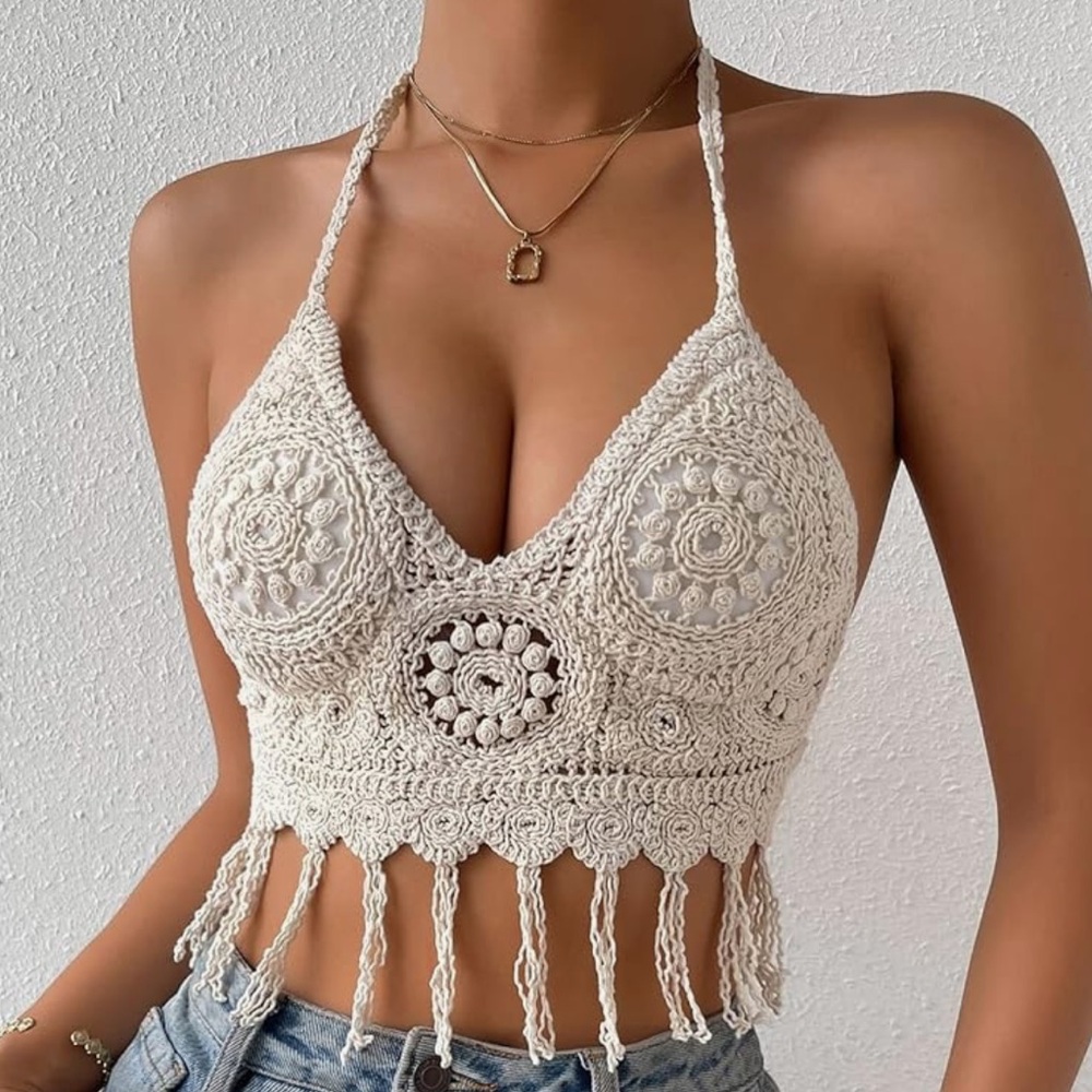 Shenhe Bohemian Crochet Halter Cami Tank Top in Cream